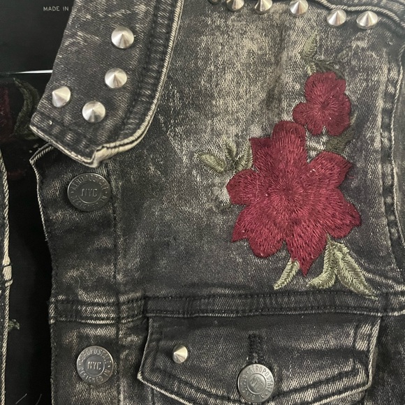 Aeropostal Embroidered Denim Jacket size M - Picture 11 of 14